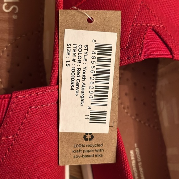 Toms Youth/kids slip on Alpargata - Red Canvas Size 1.5 - Picture 4 of 4